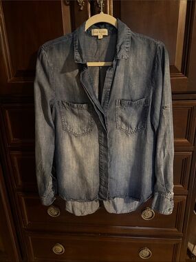 Cloth and Stone small Anthropologie chambray shirt